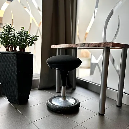 Studio Im Herzen Meiningen -Erdgeschoss- Buitenkant foto